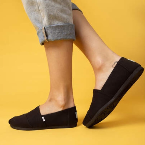 Toms Shoes - NEW IN BOX Women’s Toms Alpargata Recycled Cotton Canvas in Black Size 7.5